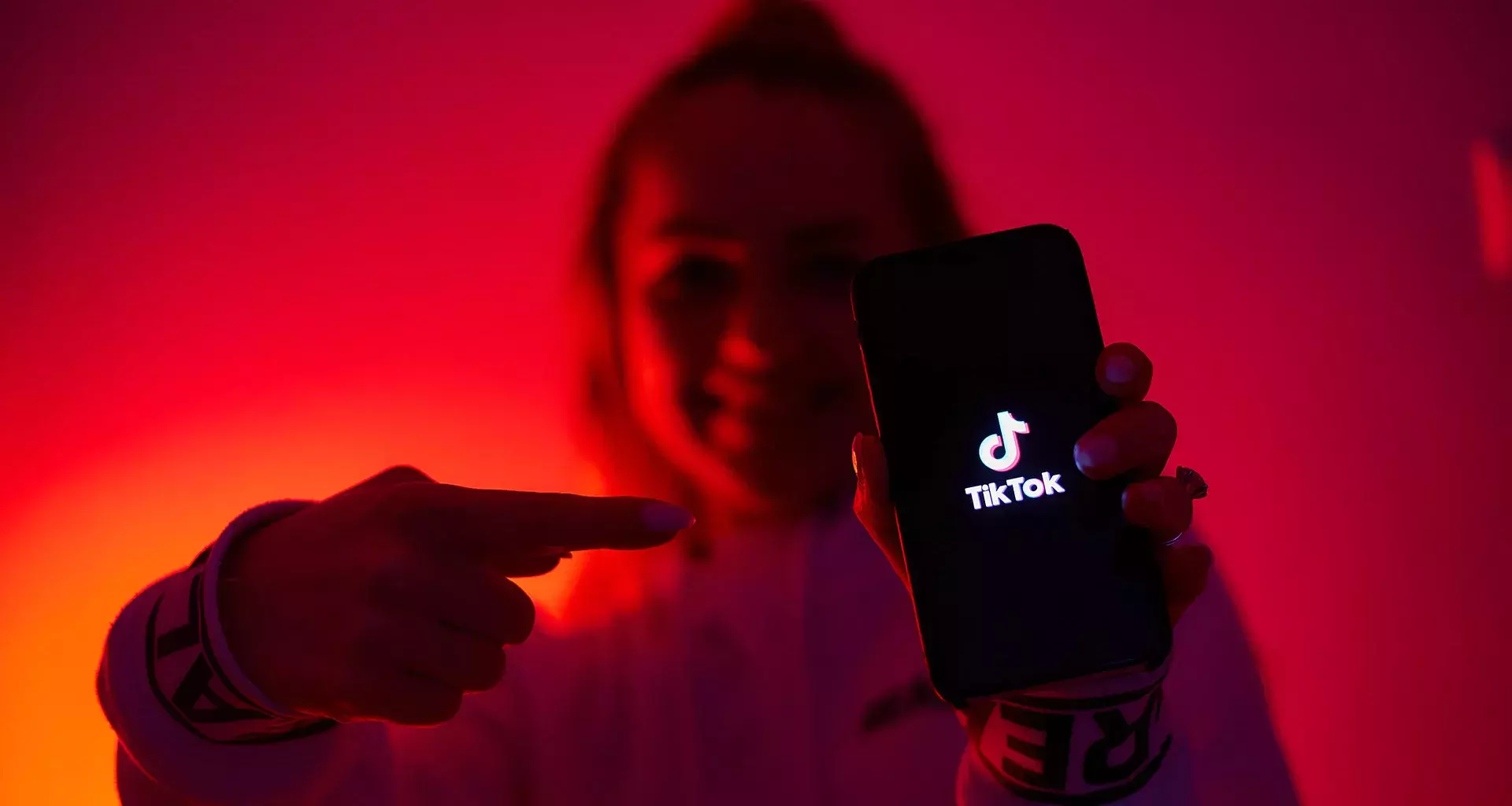 ¿Por qué es tan adictivo TikTok y cómo nos lee su algoritmo?