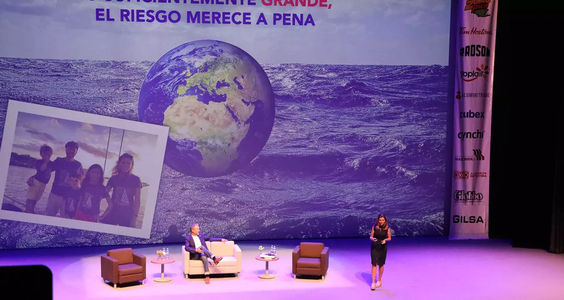 Alejandro Irigoyen y Bernadette Sánchez del proyecto Soltando Amarras, Congreso Trasciende Tec