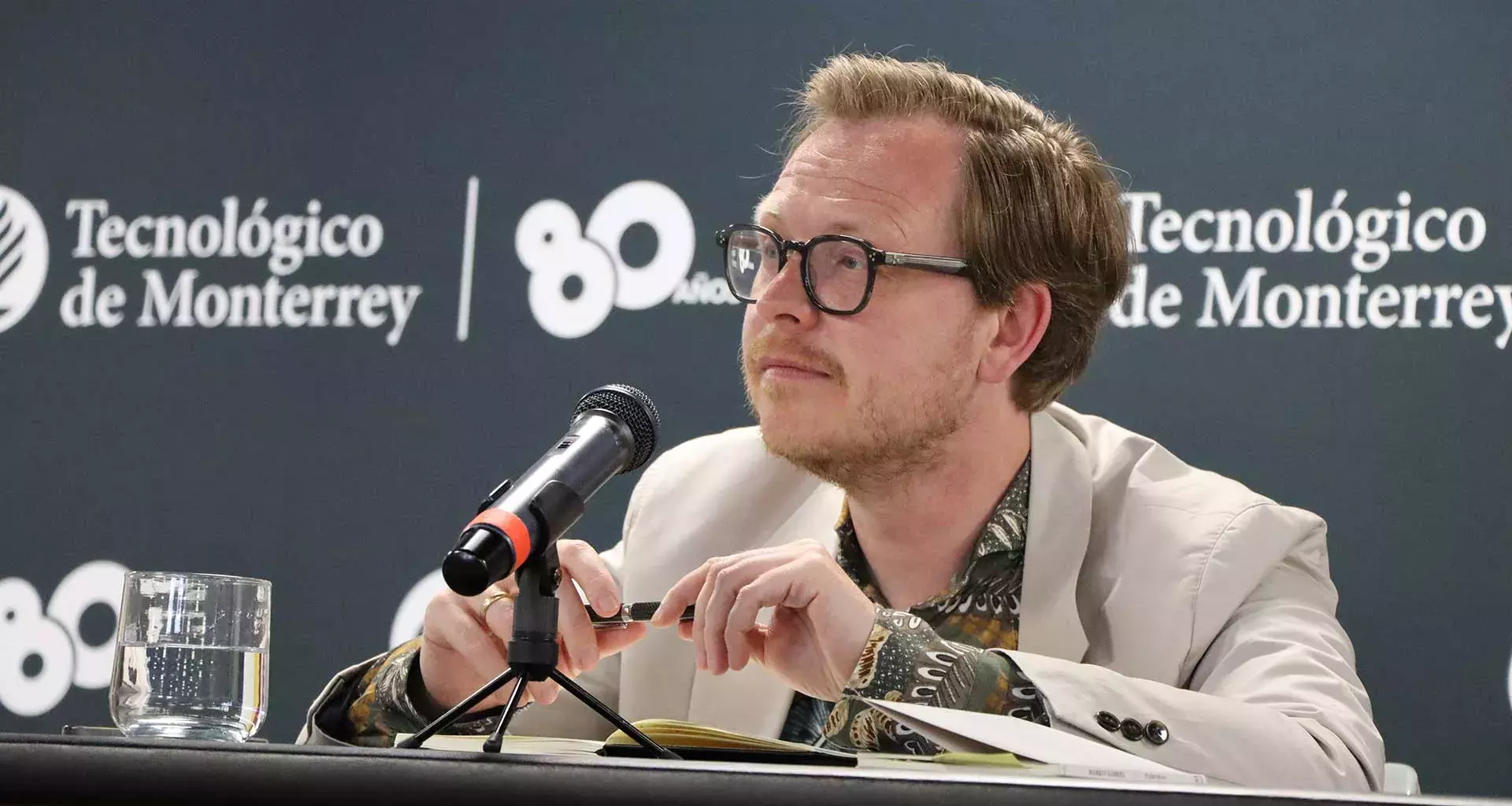 El filósofo alemán Markus Gabriel, visitó el campus Monterrey.