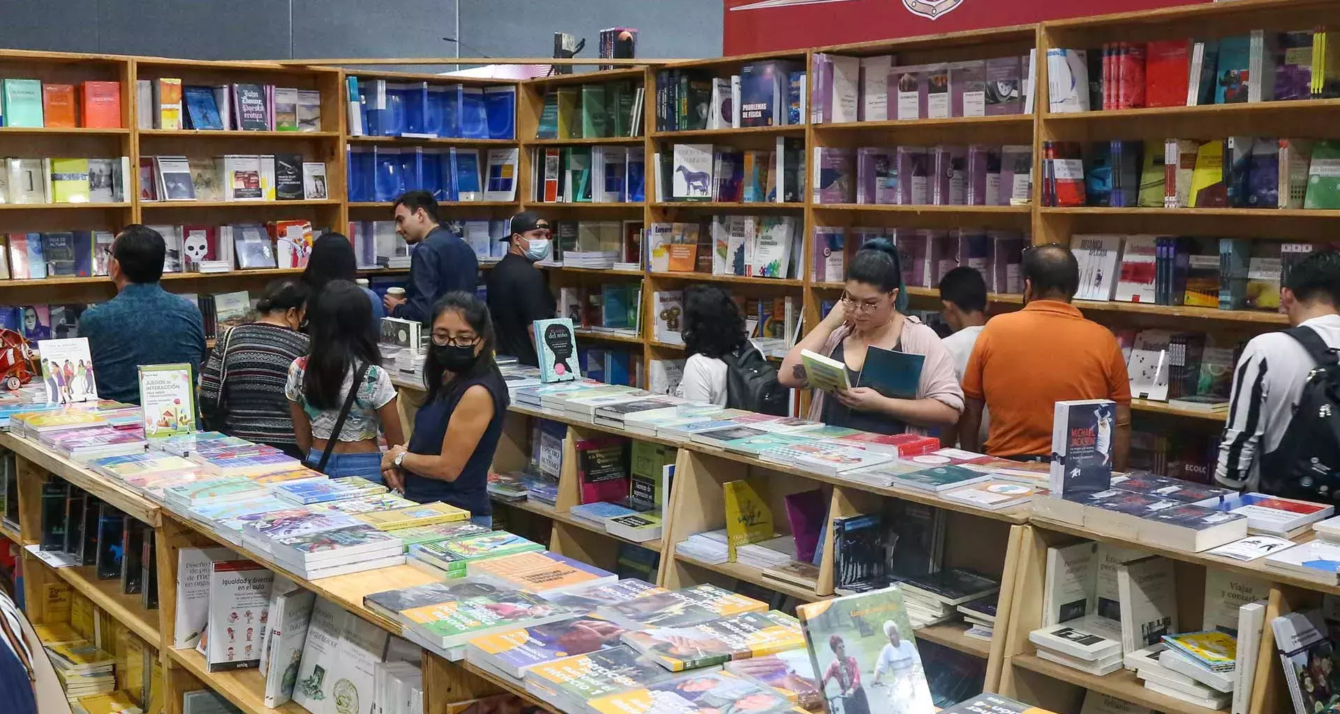 Lectores en Feria Internacional del Libro Monterrey 2023