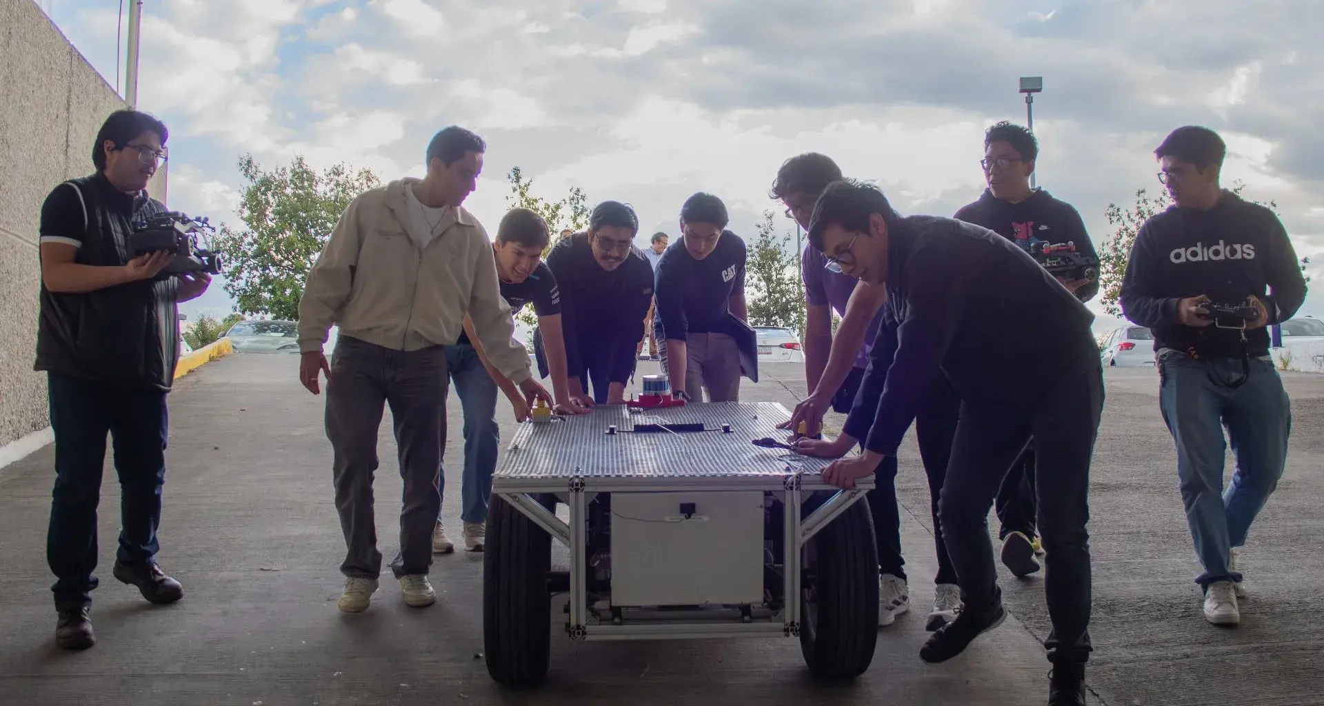 Investigación del Tec campus Puebla desarrolló un vehículo autónomo para entornos confinados