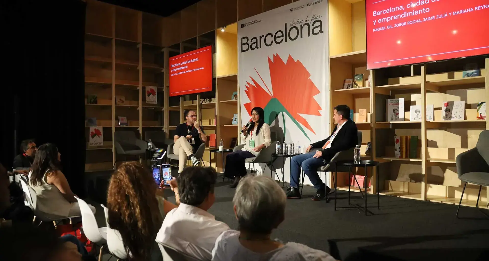 Emprender en el extranjero, el tema del panel en la FIL Guadalajara en el que participaron EXATEC.