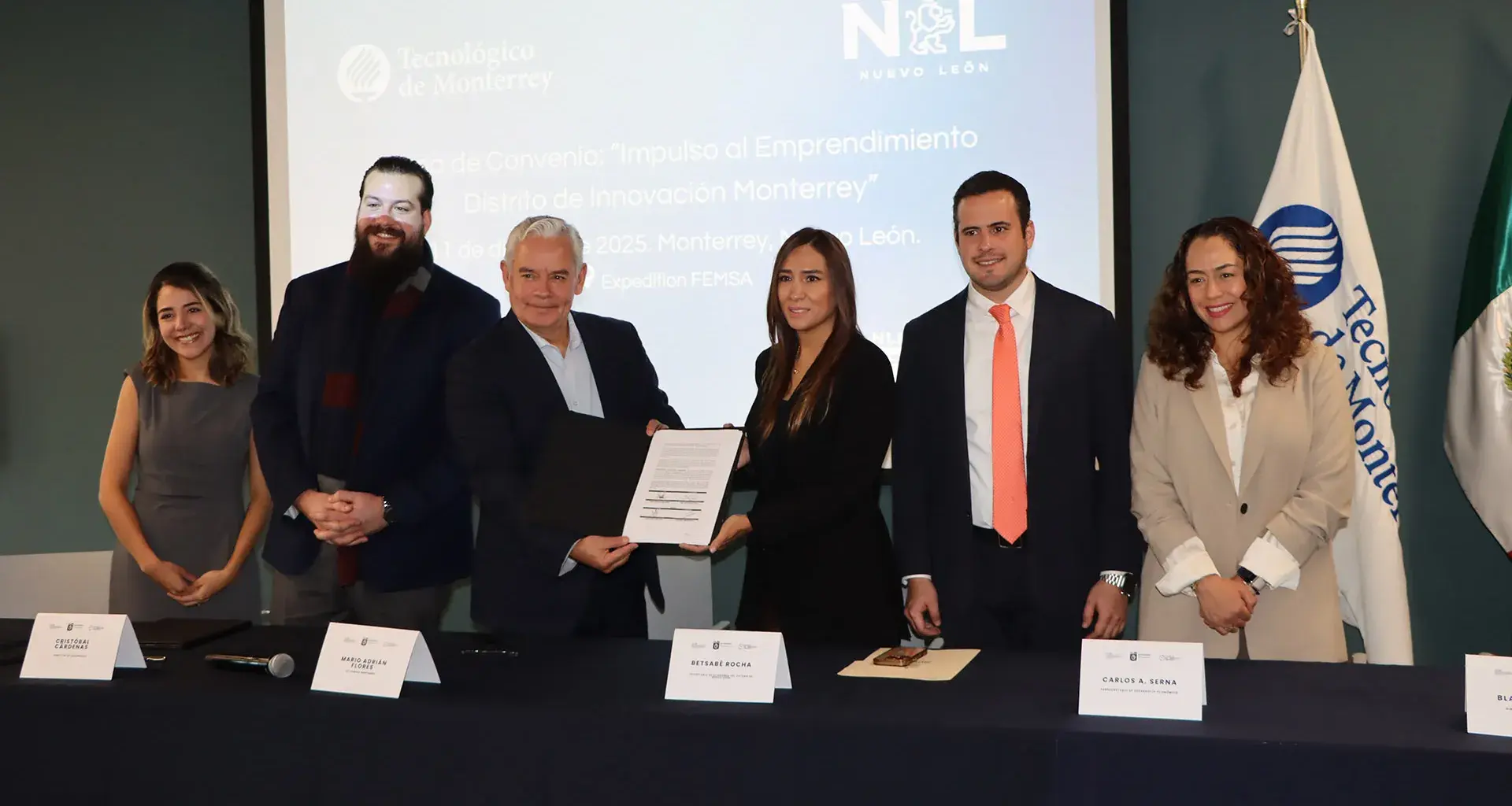 Formalizan alianza en innovación Tec y Economía de NL