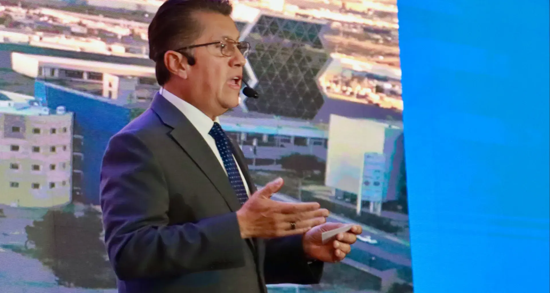 Armando Bahena director del Tec campus Chihuahua rinde su informe 2025