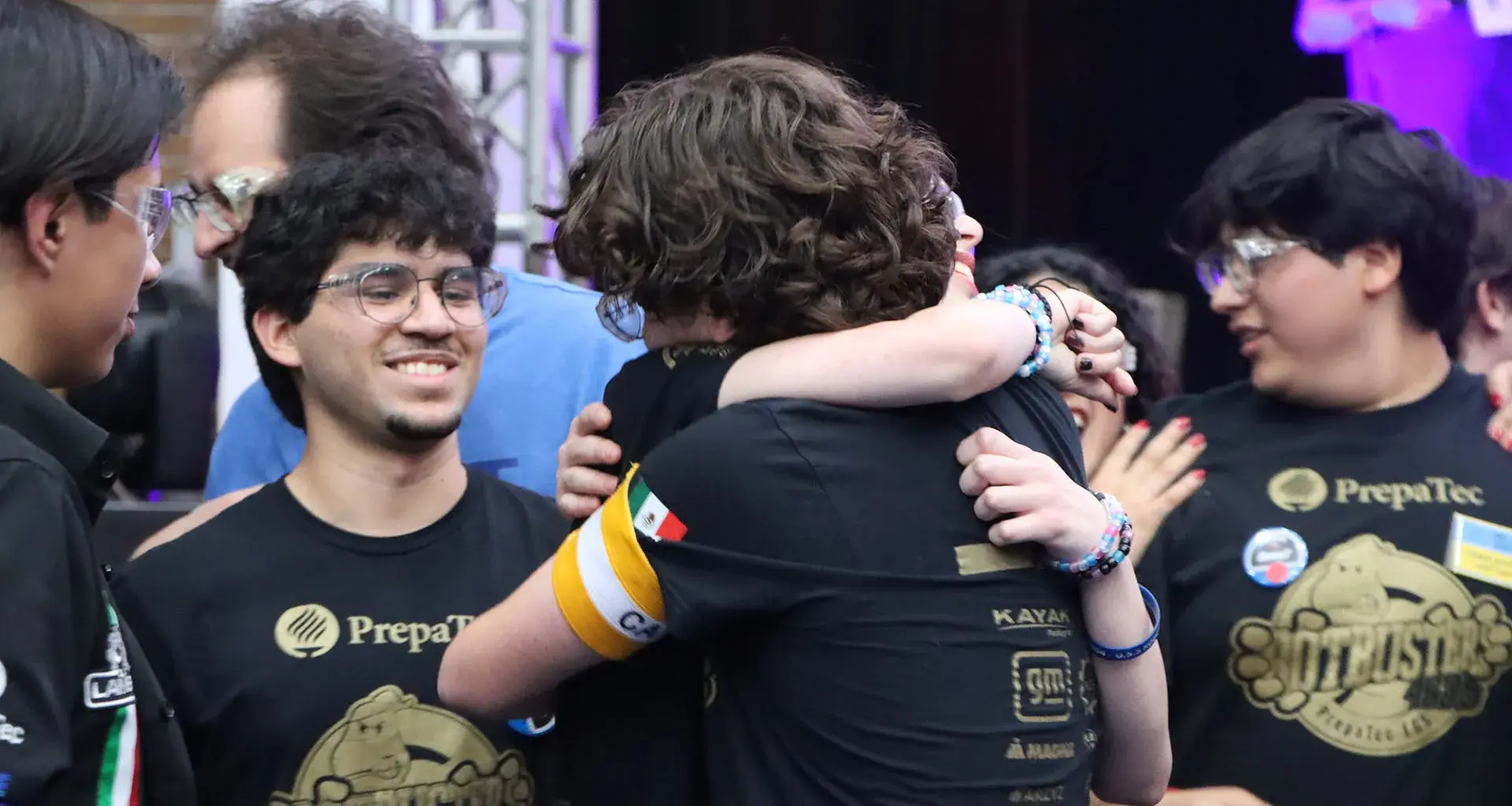 Alianza de equipos de PrepaTec gana regional de FIRST en Monterrey