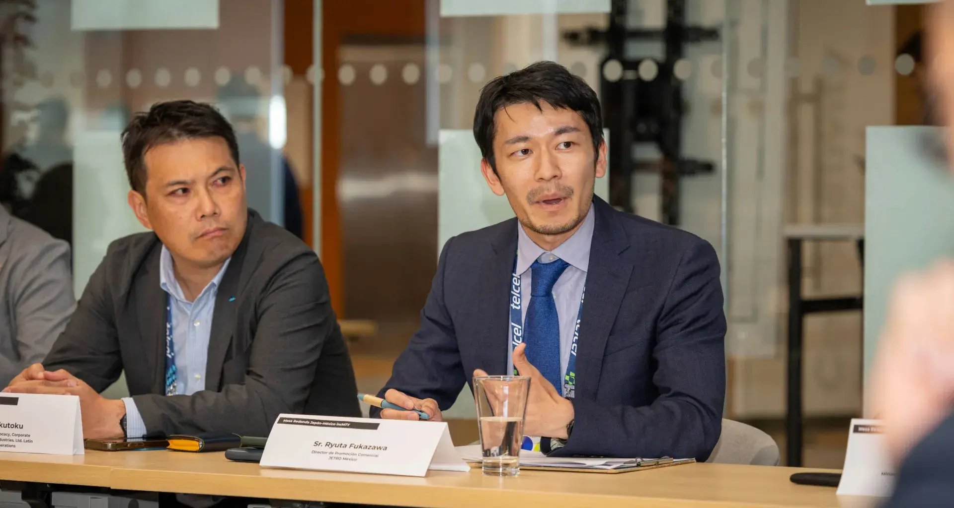 Ryuta Fukasawa habla en el roundtable de IncMTY. 