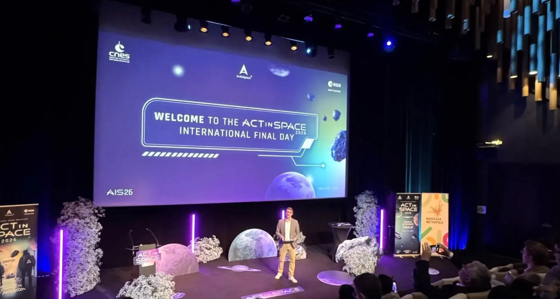 Estudiantes del Tec Querétaro en la final de ActInSpace.