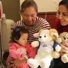 entrega de regalos a pacientes Corazones Invencibles