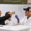La Dra. Cynthia González dado su clase