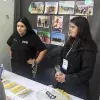 Alexa y Frida exponiendo su proyecto