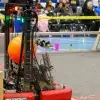 FRF: robot de competencia FIRST en cancha de juego durante en FRF 2019