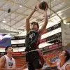 Reconocen a Alex García Williams por su trayectoria en el basquetbol.