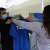Mentores del Tec entregaron playeras a estudiantes del Tec Guadalajara.