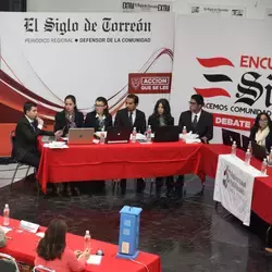 Alumnos del Tec en el debate en Encuentro Siglo. Hacemos Comunidad.