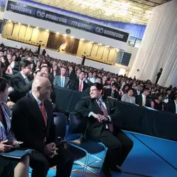 En una ceremonia que reconoce el esfuerzo de nuestros alumnos próximos a graduarse, se premió además a estudiantes que destacaron por su trayectoria, formación integral y sentido humano a un último paso de convertirse en EXATEC con la firma de su título.