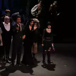 Elenco Locos Addams