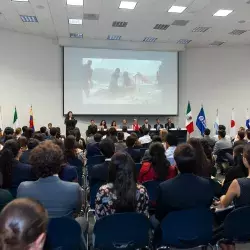 Alumnos de PrepaTec Presentando el MUN