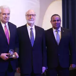 Integrantes del presidium de la graduación en Campus Tampico