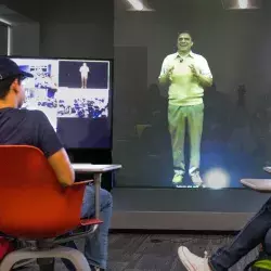 “My professor is a hologram!” Tec gives its first class à la Star Wars