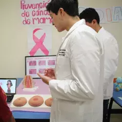 Feria salud semana i stand cáncer de mama