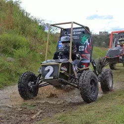 Equipo minibaja EXERGÍA Tec Qro