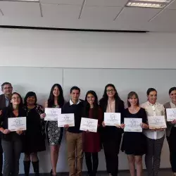 Estudiantes de Semestre i colaboran con Proyecto Vive " "Trust For The Americas"