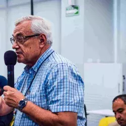 Doctor Alexander Poznyak impartiendo una conferencia en LASIRS, en el Tec Campus Tampico