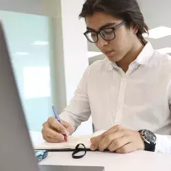 Estudio, deporte y huevos motuleños