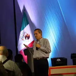 Pablo Latapi imparte la conferencia Wifi emocional en el Tec Guadalajara