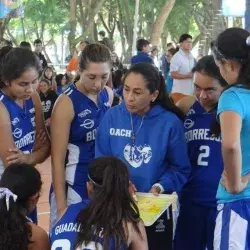 Jenny Valdovinos es la entrenadora de básquetbol femenil de PrepaTec Guadalajara