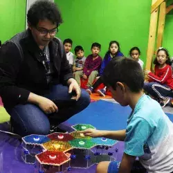 Alumnos del Tec crean juguetes para niños con autismo