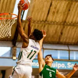 Pedro Rufino jugando para NBA Latin America