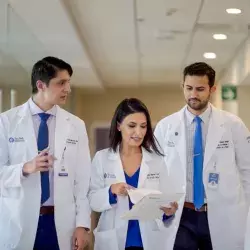 Cynthia Villarreal Garza, directora de Oncología del Centro de Cáncer de Mama de TecSalud, recibió el premio International Women Who Conquer Cancer Mentorship Award.