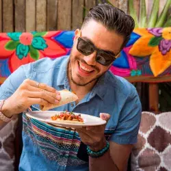 Celebra una noche mexicana saludable con estos tips