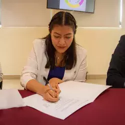 La firma entre universidades confirma los lazos de amistad de la comunidad estudiantil de Puebla.