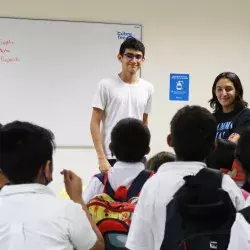 Menores vulnerables reciben clases por alumnos de PrepaTec