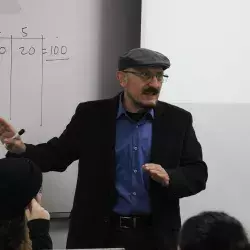 Profesor, arquitecto y psicólogo con 45 años de docencia en el Tec