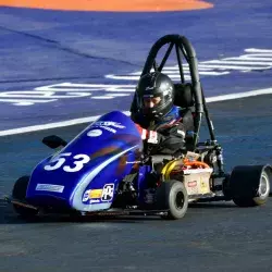 Alumna Tec participa como piloto en la competencia Fórmula E