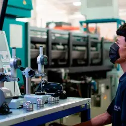 Monitor App: Tec graduates exceed investment goal to expand startup