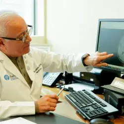 El Dr. Héctor Ramón Martínez presentó en Japón su experiencia en trasplante de células madre para pacientes con ELA.