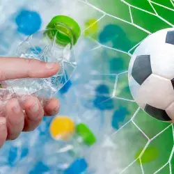 Alumnas de PrepaTec CEM lograron el primer lugar de la iniciativa PASCH fabricando un balón de fútbol hecho de residuos.