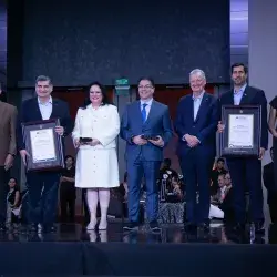 Eva Trujillo y Javier Reyes reciben el Premio Mérito EXATEC