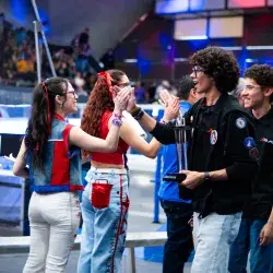 Entrega de reconocimiento al equipo de XRAMS 6200. /Foto: Florentina Cabrera.