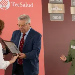 TecSalud destaca en cardiología con doble premio internacional