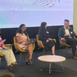 Especialistas debaten habilidades humanas ante la IA