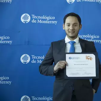 Graduación LCDE