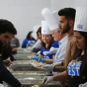 Sirviendo Chilaquiles