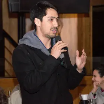 Alumnos durante bienvenida de negocios EM18