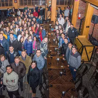 Alumnos durante bienvenida de negocios EM18