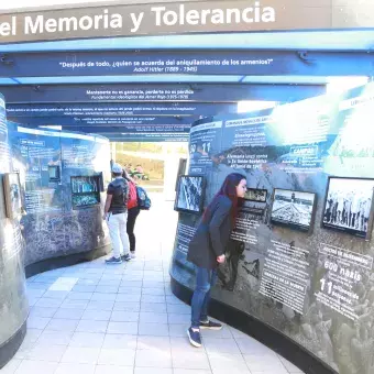 Túnel de la tolerancia con actividades de concientización.